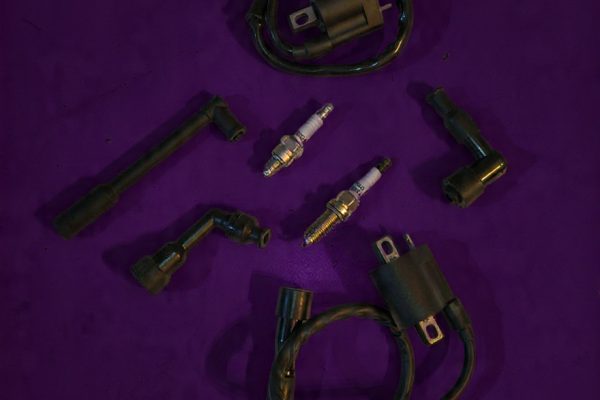 BOBINAS DE ALTA, CACHIMBAS Y BUJIAS